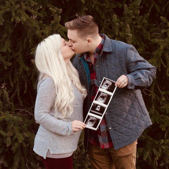 Meet your Posher, Leah - Picture 1 of 1